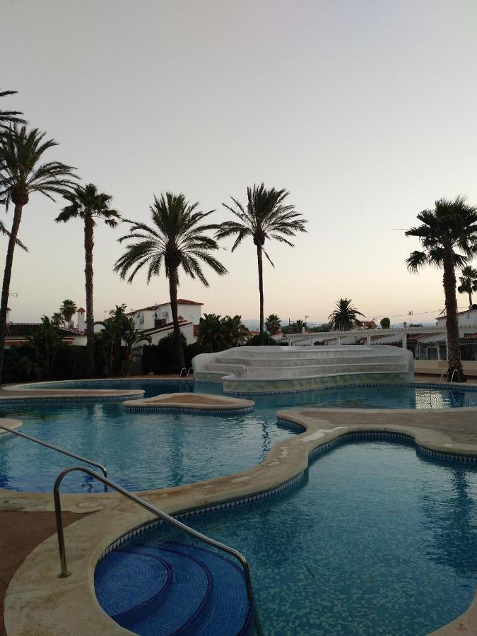 Apartamento Parchis Con Piscina Dénia Buitenkant foto